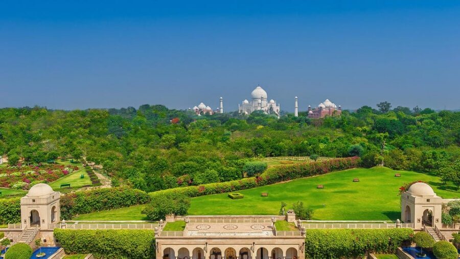 Local Agra: Private Taj Mahal Sunrise & Agra Guided Tour - Agra Fort, 15th-century red stone: the contrast that makes the day click