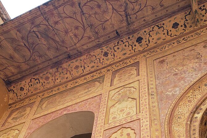 Local breakfast & full city tour by TukTuk - Hawa Mahal, the Palace of Wind: the postcard facade you should see in person