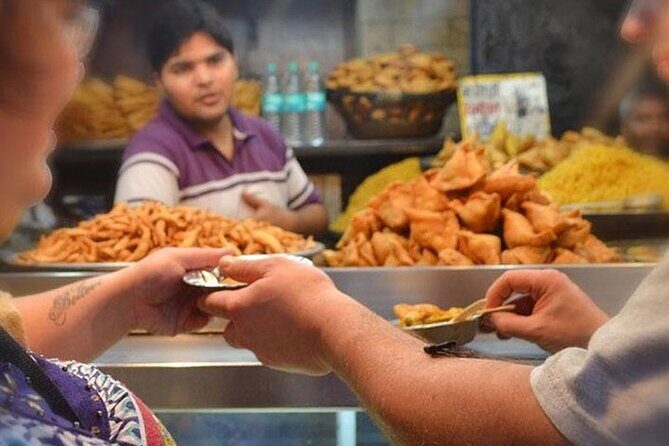 Local Delhi Food Tour with Tour Guide - walk and taste street food - Who this tour is best for (and who should rethink it)
