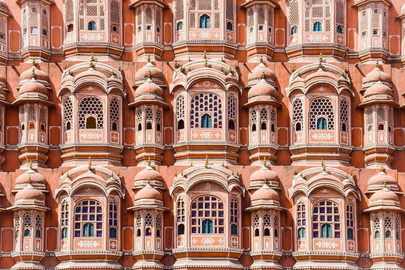 Local Jaipur city sightseeing with options - Hawa Mahal First: The Wind Palace as a City Photo Stop
