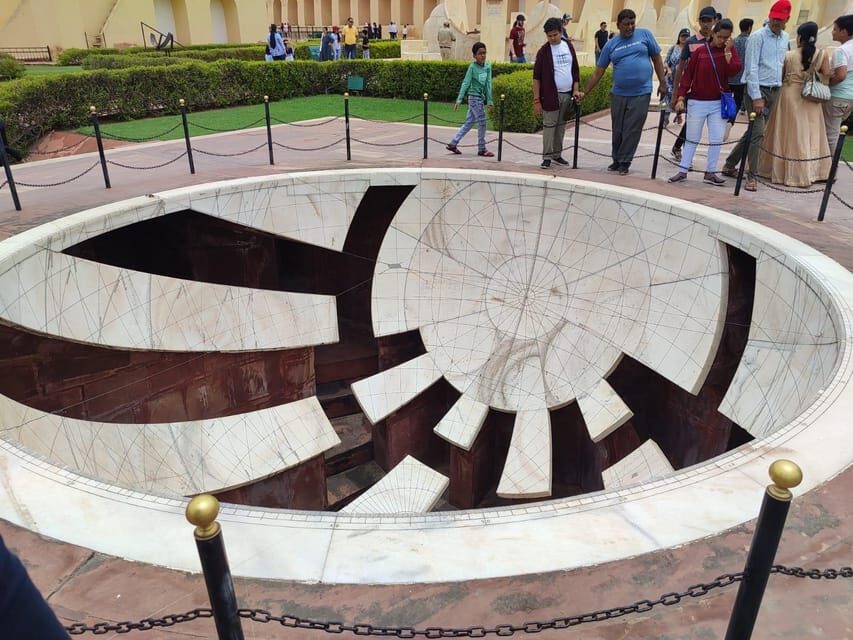 Local Jaipur city sightseeing with options - Amber Fort: The Hilltop Fortress and Its Lake Views