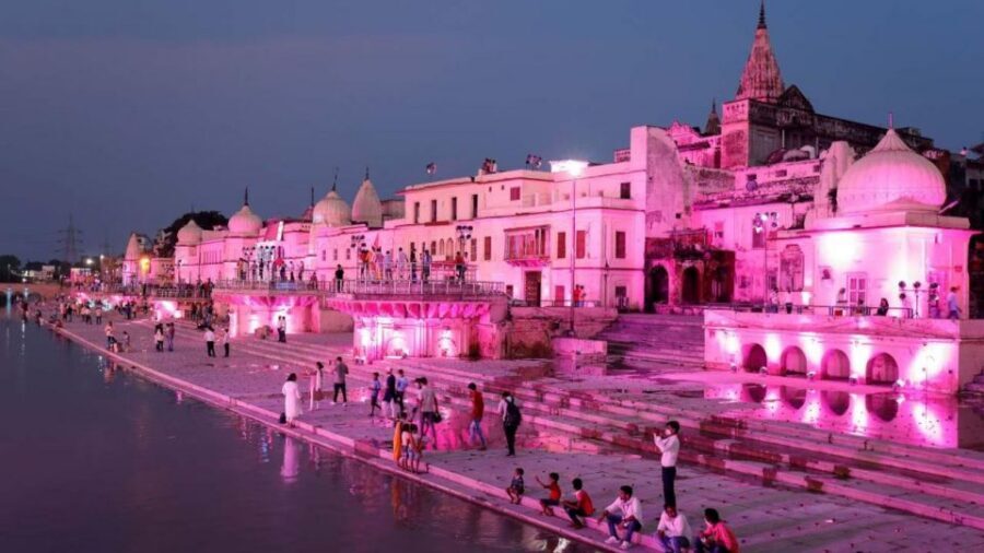 Lucknow: Private Ayodhya & Ram Mandir Temple Tour - Hanuman Garhi: short visit, big energy
