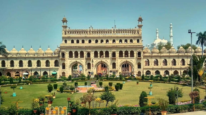 Lucknow: Private Day Tour with Lunch and Hotel Pickup - Key points before you go