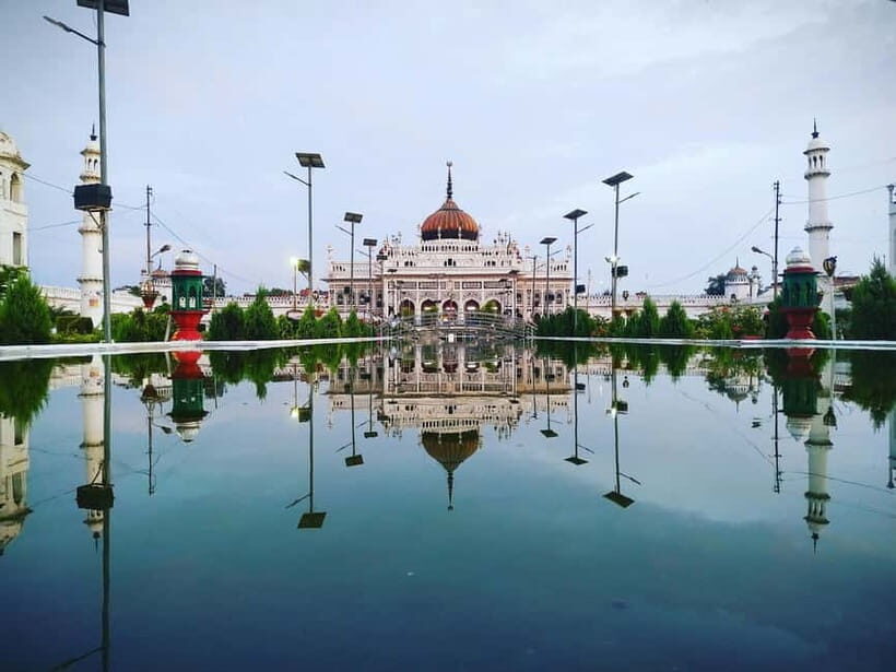 Lucknow: Private Day Tour with Lunch and Hotel Pickup - Getting picked up and getting to the sights on time