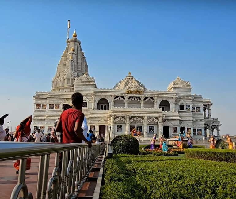 Magical Mathura Vrindavan Tour: Krishna's Homeland - Lunch break in Vrindavan: where your budget should be ready