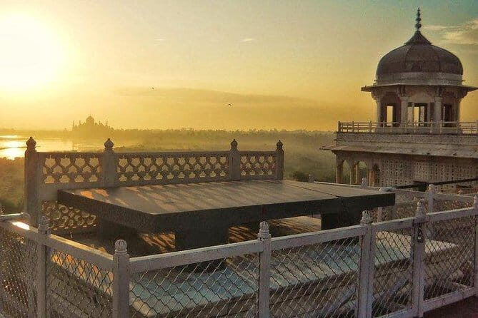 Magnetic Taj Mahal Same Day Tour by Car from Delhi - Getting from Delhi to Agra: what the private A/C ride changes