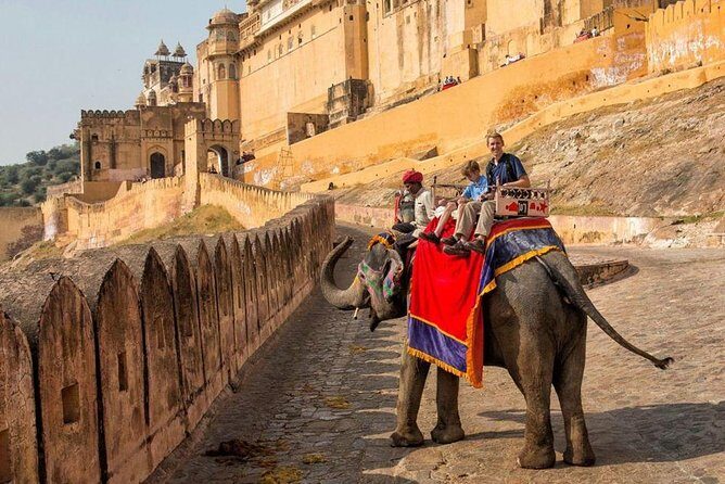 Majestic Golden Triangle With Varanasi - The AC overnight train to Varanasi: a smart reset