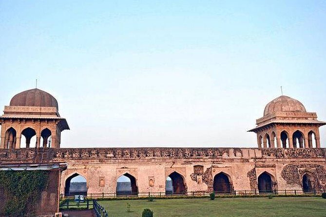 Mandu Full Day Tour From Indore - Stop 3: Jami Masjid and the Damascus-style influence