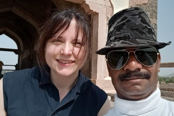 Mandu & Maheshwar Private Day Tour from Indore with Entrances - Mandu break and lunch planning on your own