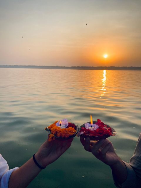 Marigold Boat trip to feel Kashi - How the English live guide changes the whole experience