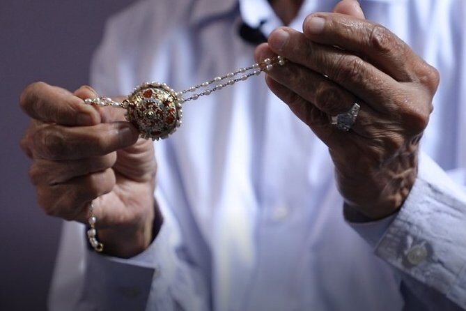 Meenakari Enamelling Experience on Silver Jewellery in Jaipur - Browsing the Artist’s Collection (And Buying Without Pressure)