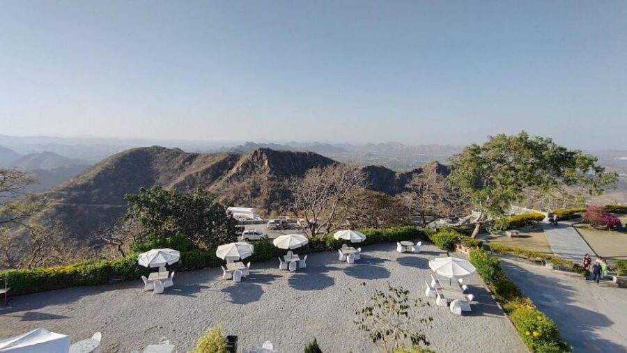 Monsoon Palace (Sajjangarh) E-bike Trail - Sajjangarh Wildlife Sanctuary: the scenery you’re actually riding through