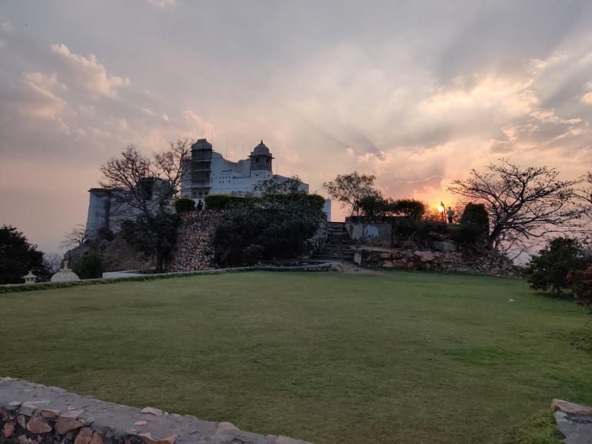 Monsoon Palace (Sajjangarh) E-bike Trail - The 10 km ride: what the route is really like