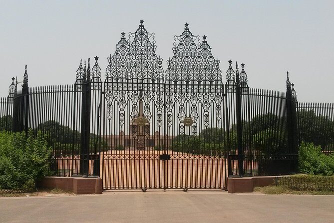 Most Popular Delhi Tour - Best of Old Delhi & New Delhi in One Day - Lutyens’ Delhi Icons: India Gate, Raj Ghat, and Presidents House (Outside)