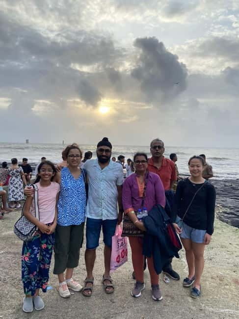 Mumbai: 2-Hour Guided Bandra Walking Tour - The 2-Hour Walk: How the Experience Feels in Real Life