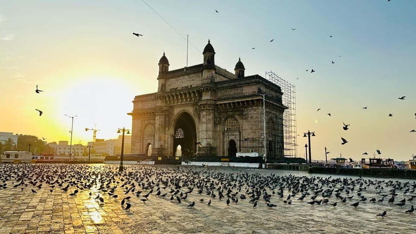 Mumbai: 5 Hours Private City Sightseeing Tour with Guide - Marine Drive and the Hanging Gardens break: coastal views with breathing room