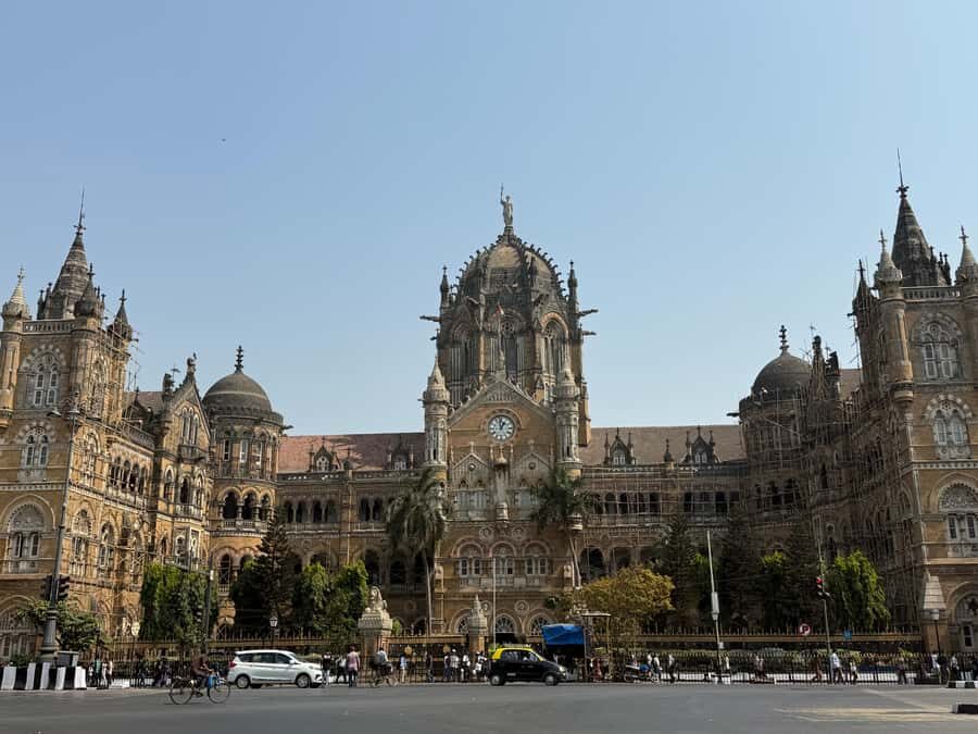 Mumbai: A Symphony of Seven Islands - Get Local in One Day - Moving like a local: how the transport mix helps you see more
