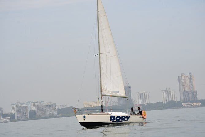 Mumbai Bay Breeze Sail on a Compact Yacht Experience - Two Hours on Mumbai Harbor: What the Compact Yacht Feels Like
