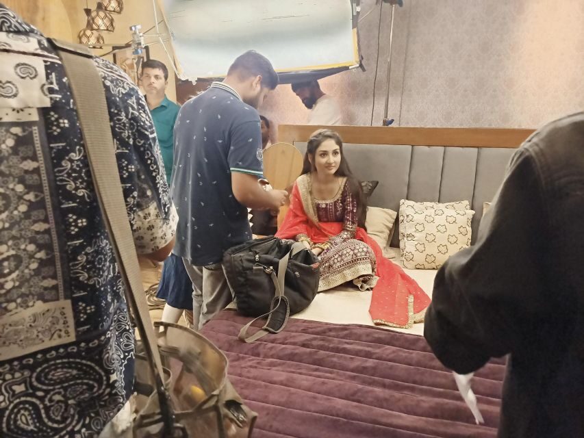 Mumbai: Bollywood Studio Guided Tour with Tickets - The singing studio: record your vocals like it matters