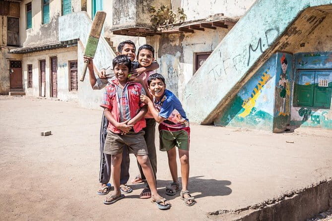 Mumbai By Dawn Morning Markets & The World’s Largest Laundry - The AC ride, pickup-start, and drop-off at Prabhadevi