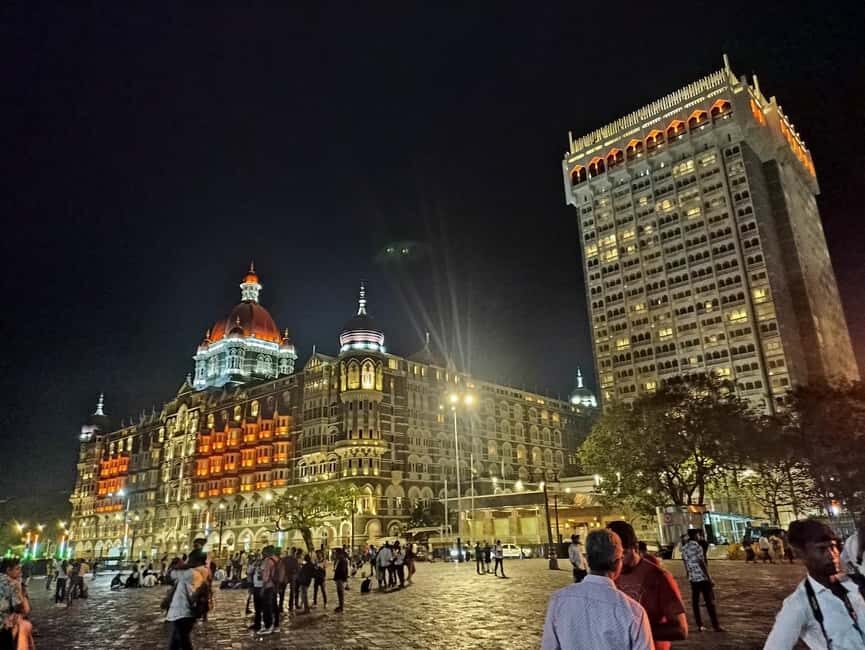 Mumbai by Night: Private Iconic Sights Tour with Transfers - Queens Necklace and Marine Drive: The Evening Walk Worth Planning Around