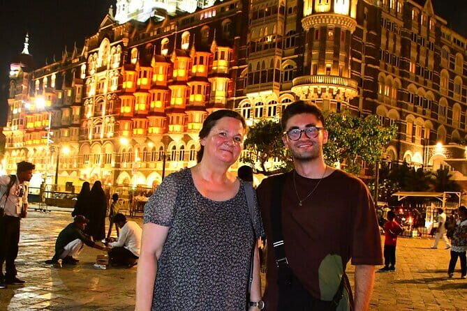 Mumbai by Night: Private Tour of Iconic Sights in Lights - Gateway of India: The Sea View That Changes at Night