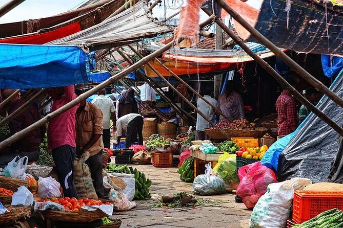 Mumbai By Shantaram With Private Tour Guide - Hotel pickup, car comfort, and how the day is paced