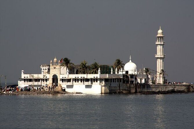 Mumbai By Shantaram With Private Tour Guide - Gateway of India and the Taj Mahal Palace area: the classic finale