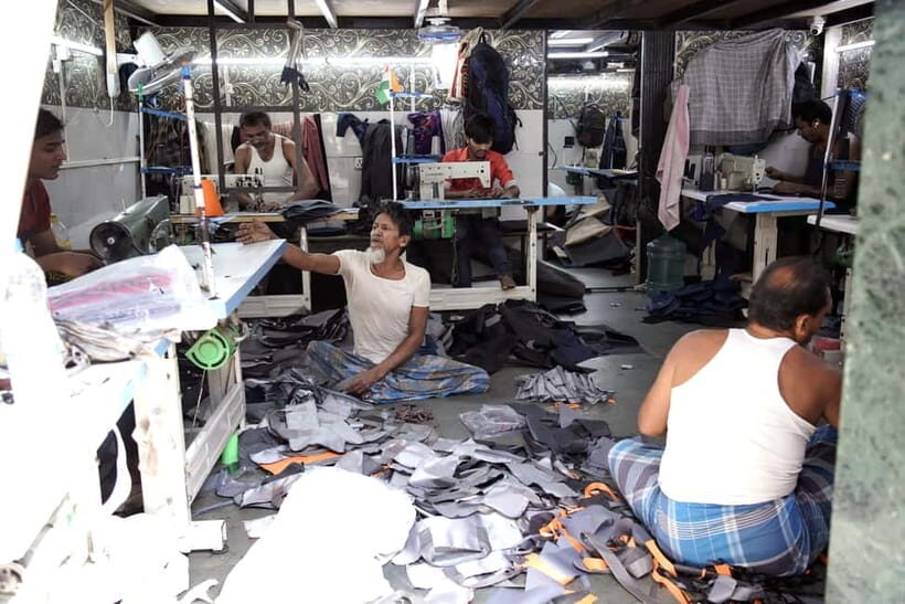 Mumbai: City & Slum Full-Day Exploration - Price and comfort: is $43 fair for this much ground?