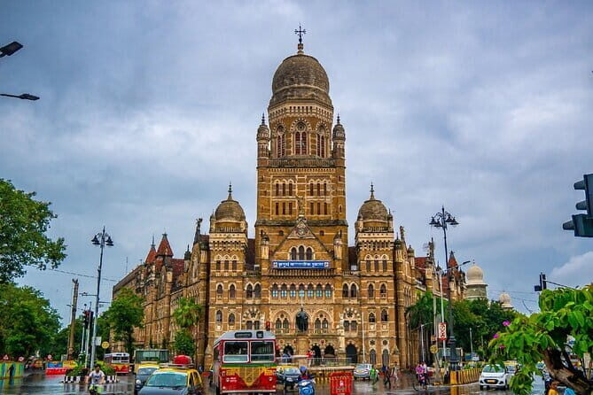 Mumbai City Tour with Licensed Guide and Lunch - Marine Drive to Chowpatty: Sea Views and Evening Energy
