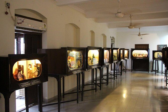 Mumbai Day Tour By Car - Bombay High Court Area and Victoria Terminus: Colonial Power, Modern City