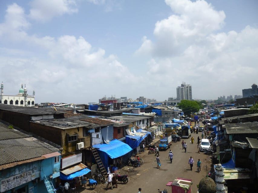 Mumbai: Dharavi Slum 2-Hour Walking Tour - Entering Dharavi the Right Way: A 2-Hour Urban Walk With Real Context