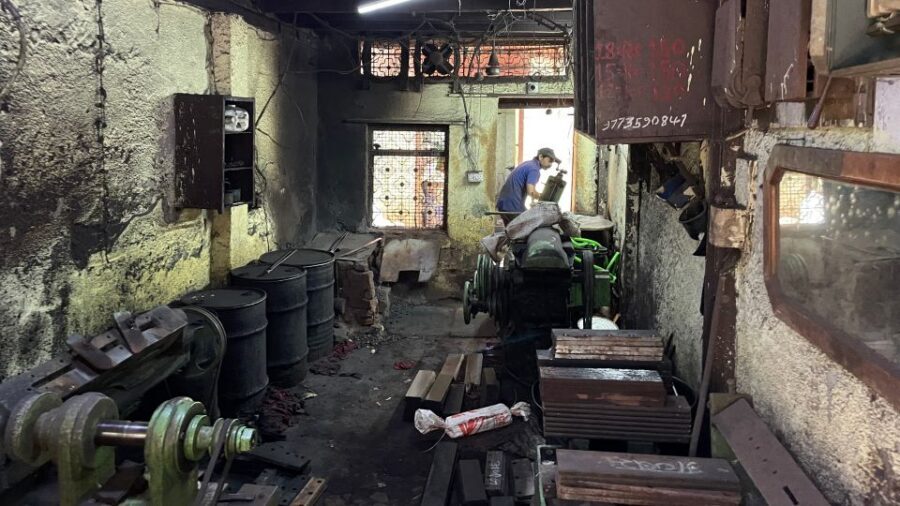 Mumbai Dharavi Slum Community Tour - Homes Up Close: Rooftops, Apartments, and Real Space Trade-Offs