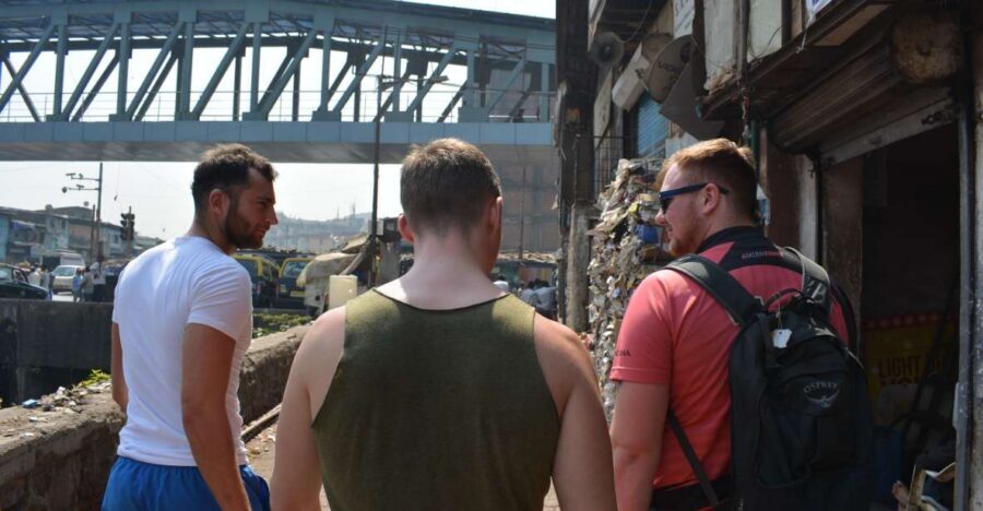 Mumbai: Dharavi Slum Tour with Dhobi Ghat (Open-Air Laundry) - Why Dharavi and Dhobi Ghat fit together so well