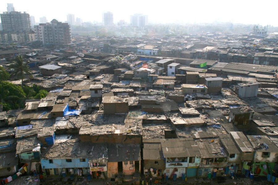 Mumbai: Dharavi Slum Walking Tour with Options - Lunch option: eating with a family and learning the social map