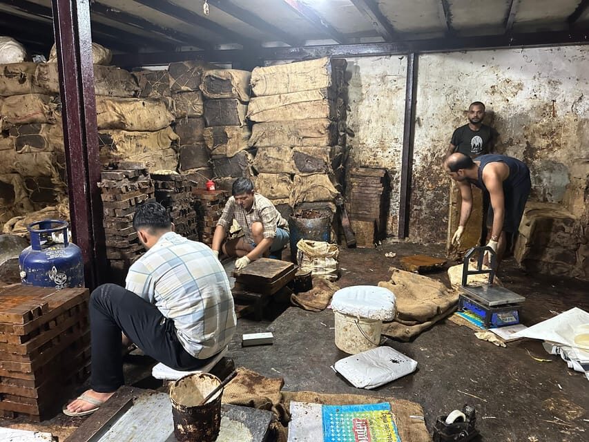 Mumbai: Discover India's Largest Slum -A Local's Perspective - Bakery Stop and Community Projects: Life Beyond Work