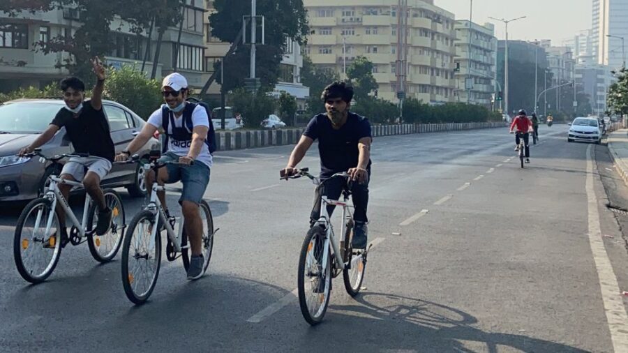 Mumbai: Early Morning Bicycle Tour - Gateway of India to Crawford Market: famous facades with breathing room