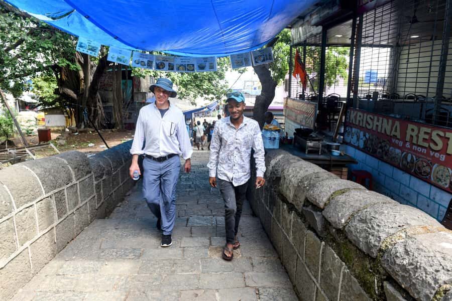 Mumbai: Elephanta Caves: Island Tour With Options - Guides That Make Elephanta Feel Understandable