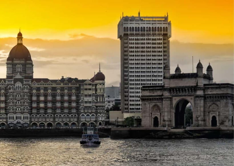 Mumbai: Elephanta Caves Private Tour with Ferry Ride - Setting Off From Gateway of India: The Ferry Part Is the Treat