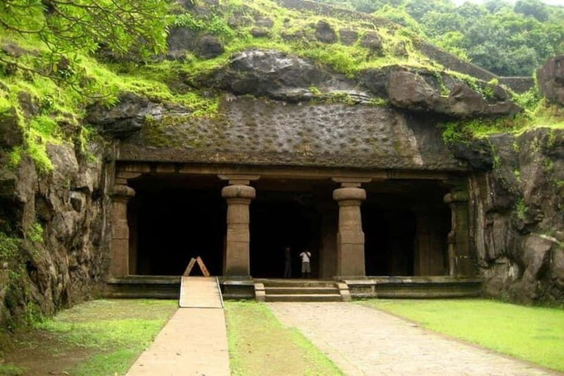 Mumbai: Elephanta Caves Tour with Ferry - Elephanta Caves: UNESCO stonework with a story in your head