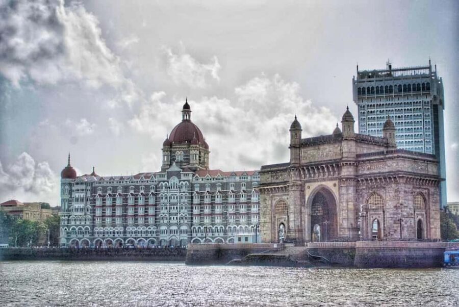 Mumbai: Exclusive Tour with Dharavi Slum & Elephanta Cave - Elephanta Caves: UNESCO rock-cut temples and what to watch for