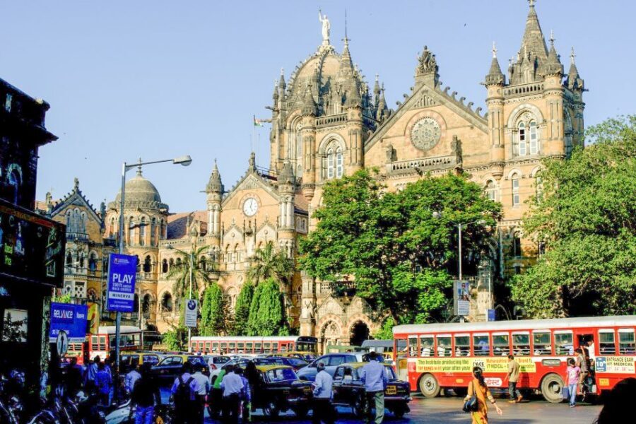 Mumbai: Full-Day Private Sightseeing Tour - Mumbai Local Train Ride: A Short Taste of the City’s Real Pace