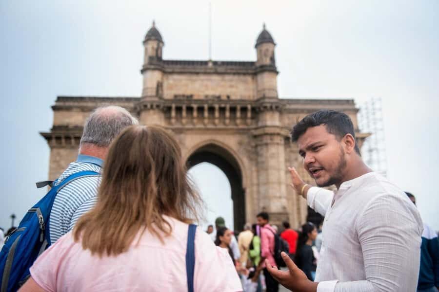 Mumbai: Group Shore Excursion for Cruise Passengers - Crawford Market: shopping time with context