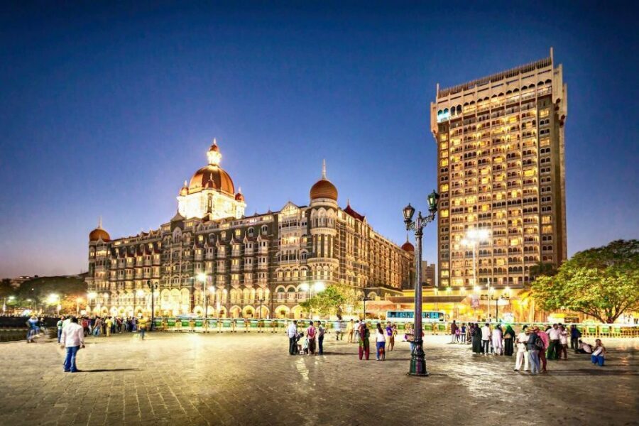 Mumbai: Guided City Sightseeing Tour - When You Add the 8-Hour Version: Dadar Flower Market and Dharavi
