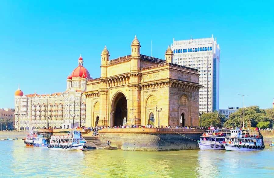 Mumbai Half-Day Guided Tour with Dhobi Ghat - Crawford Market and Oval Maidan: food smells and city pulse
