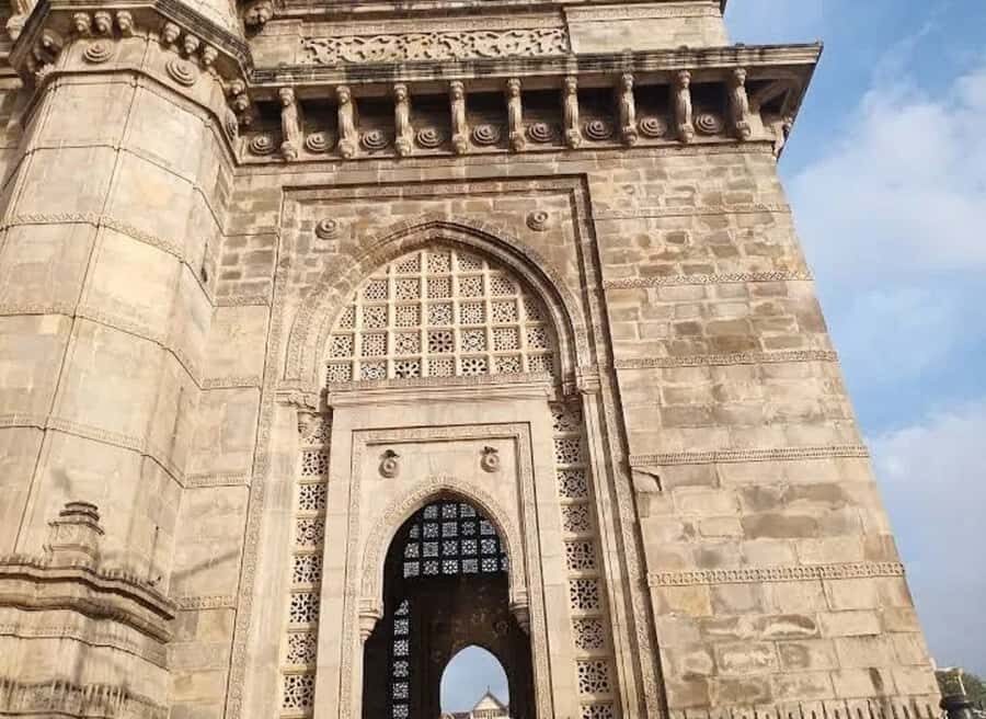 Mumbai Half-Day Guided Tour with Dhobi Ghat - Chhatrapati Shivaji Maharaj Terminus (CST): architecture that rewards attention