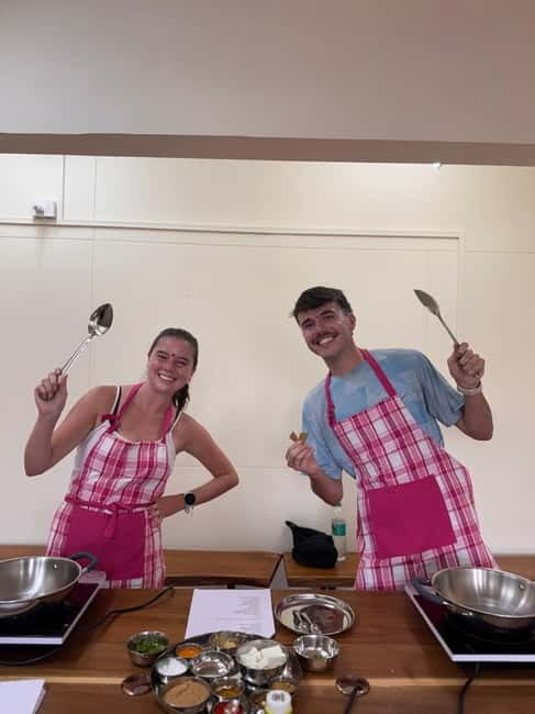 Mumbai: Indian Cooking Class & Cultural Delights - Cultural Activities Tied to Food: Henna and Local Context