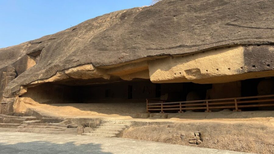 Mumbai: Kanheri Caves and The Golden Pagoda Temple - Kanheri Caves: basalt spirituality, not just carvings