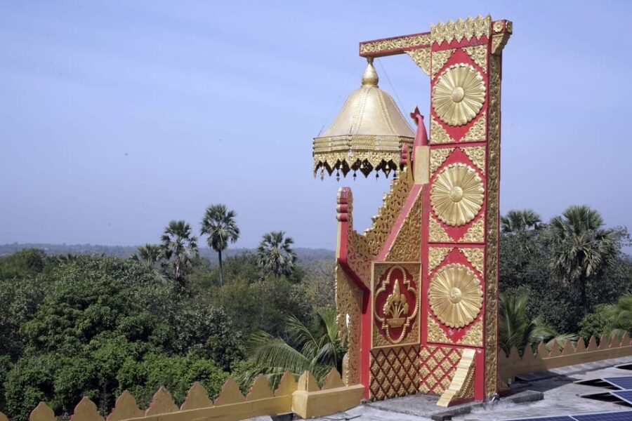 Mumbai Kanheri Caves & Vipassana Pagoda Tour - Price and value: is $26 per person a fair deal?