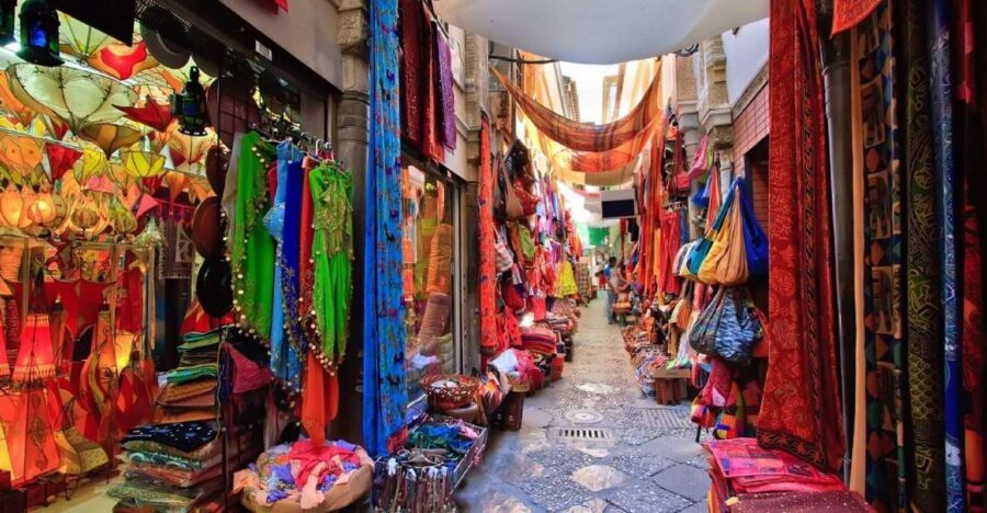 Mumbai: Magical Markets Tour - Where to meet (and how to start calmly)